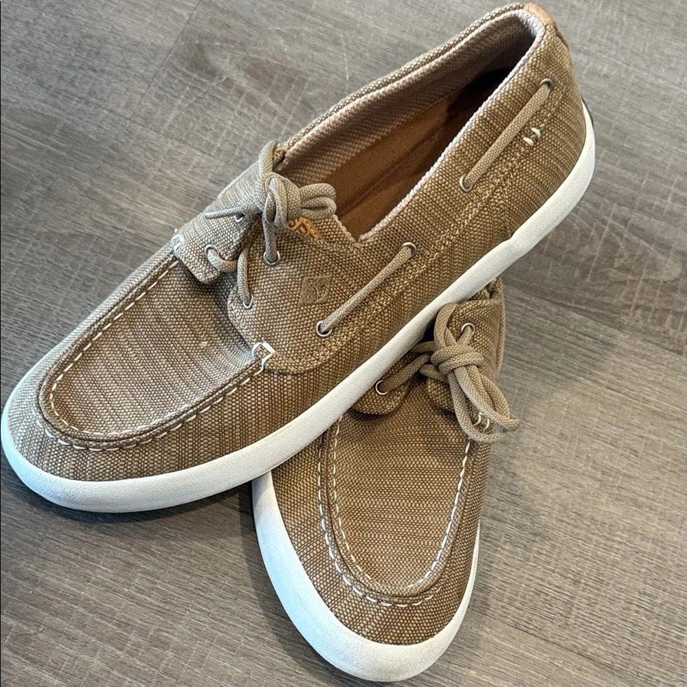 Sperry casual boat